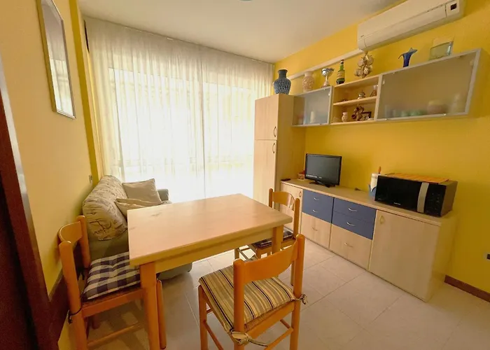 Daire Terrace Near *